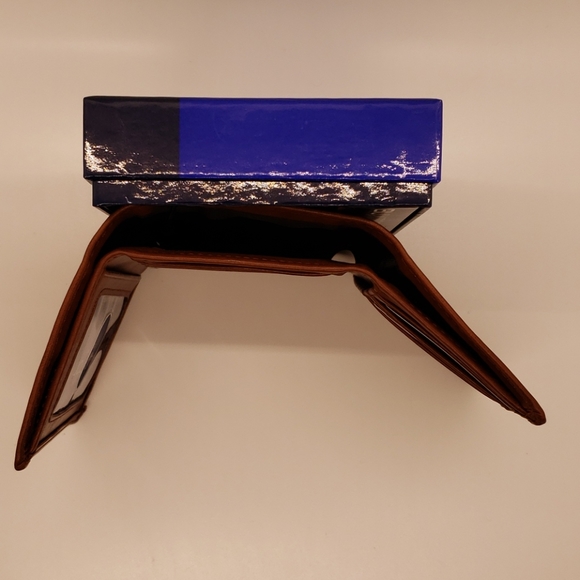 Buxton Men's Wallet - Picture 3 of 5